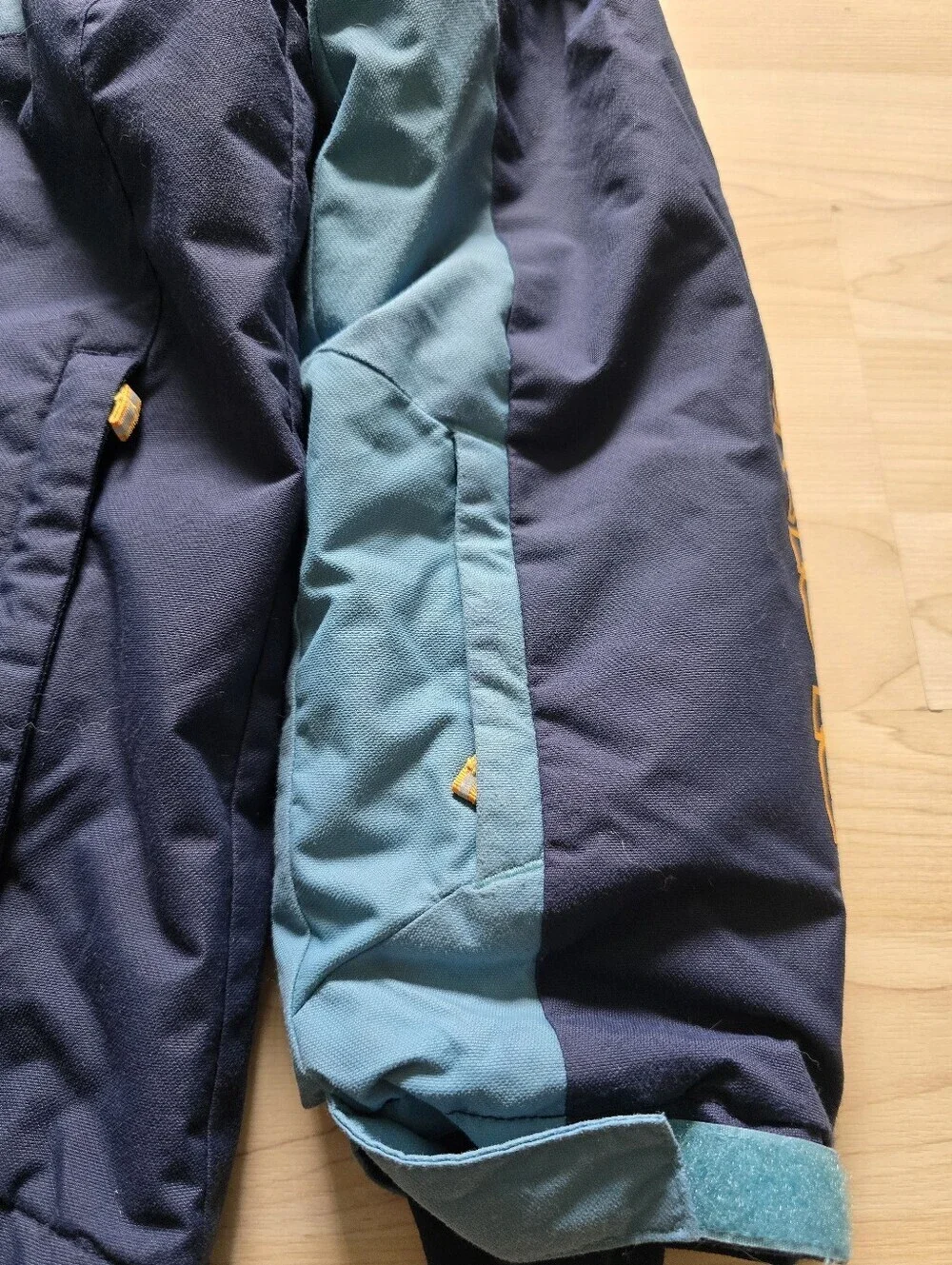 Columbia Valley Runner Jacket Size Medium (10/12)